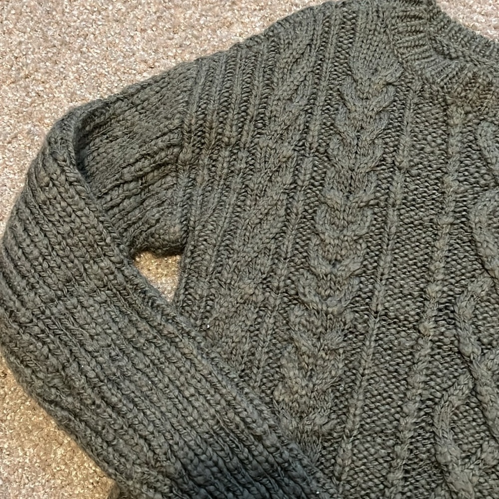 Banana Republic Cable Knit Green‎ Sweater in Large - Picture 3 of 11